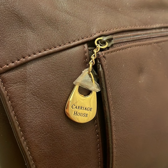 Carriage House genuine leather, please check all picture of condition - Picture 8 of 17